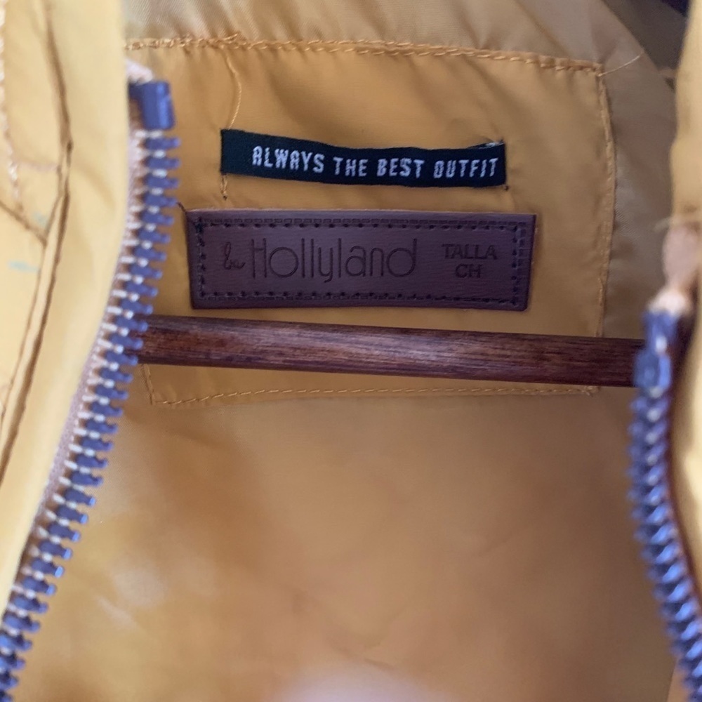 Hollyland Mustard Volored Puffer Vest - Picture 6 of 9